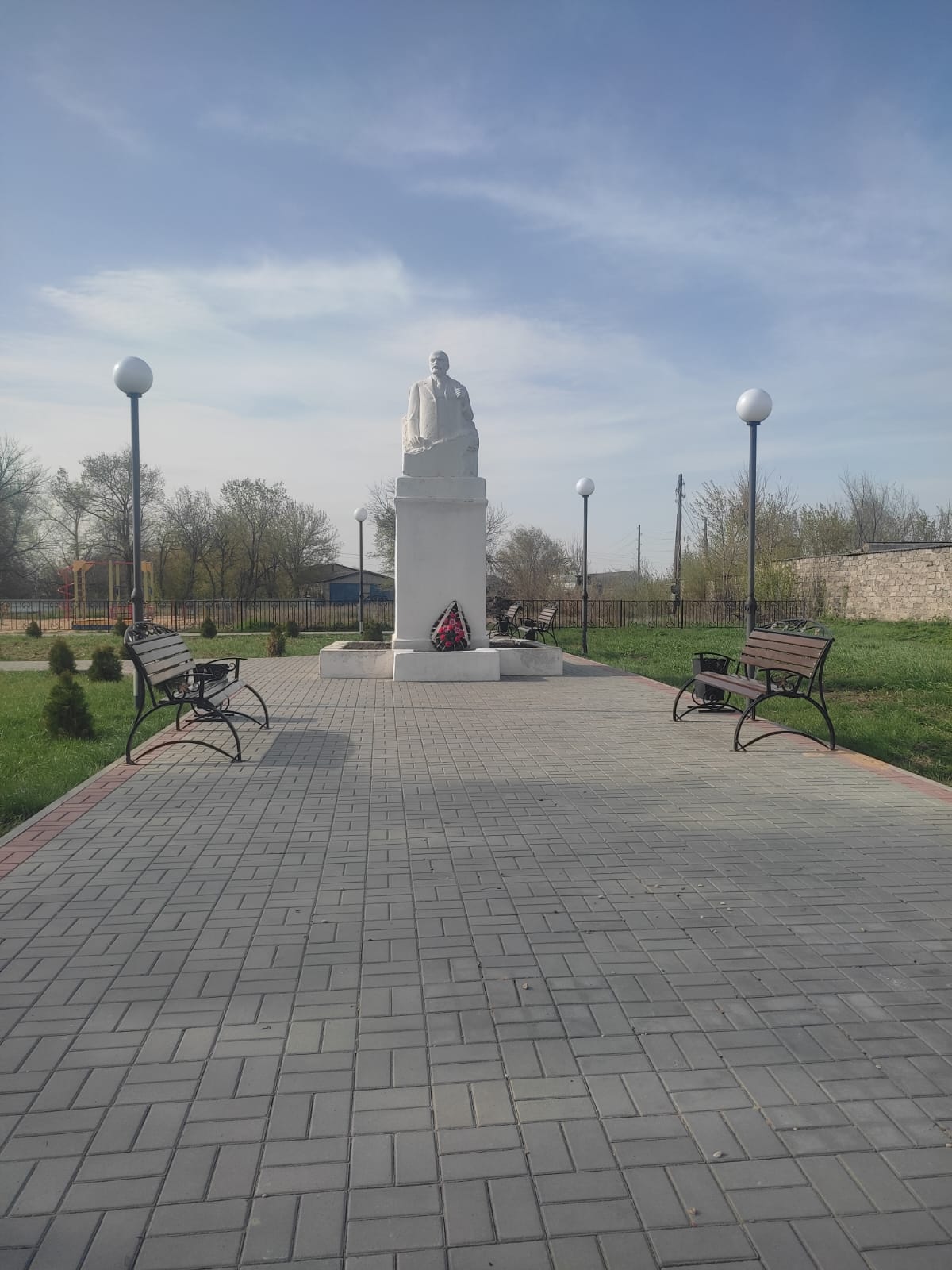 Фотографии.
